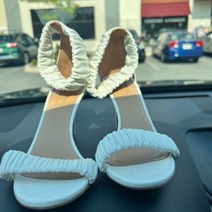 Brand new aquazzura shoes with box and duster